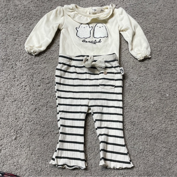 Rabbit + Bear Bootiful Ghost Onesie and Pants set, baby size 0-3 months - Picture 1 of 7